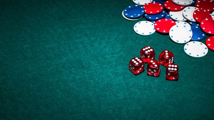 Antarmuka kasino langsung icslot88 dengan meja dealer dan pemain yang tersambung